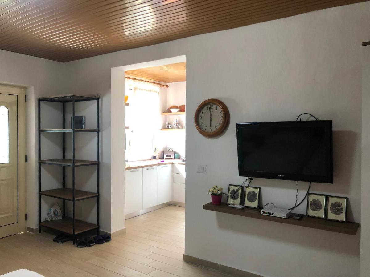 Olive House. Hotel Vlorë Buitenkant foto