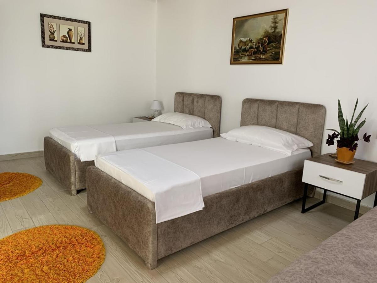 Olive House. Hotel Vlorë Buitenkant foto